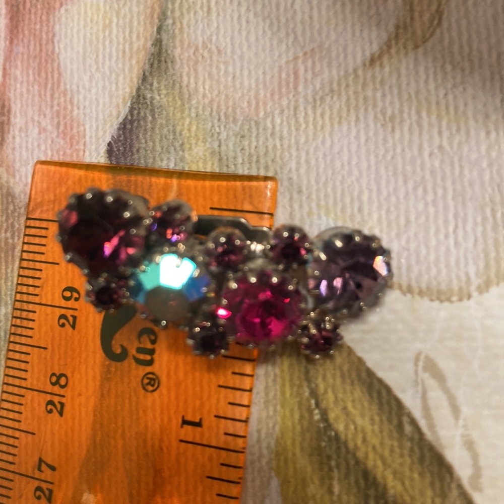 Vintage Karu Arke, Inc glittering rhinestone brooch & clip earrings - Picture 13 of 13